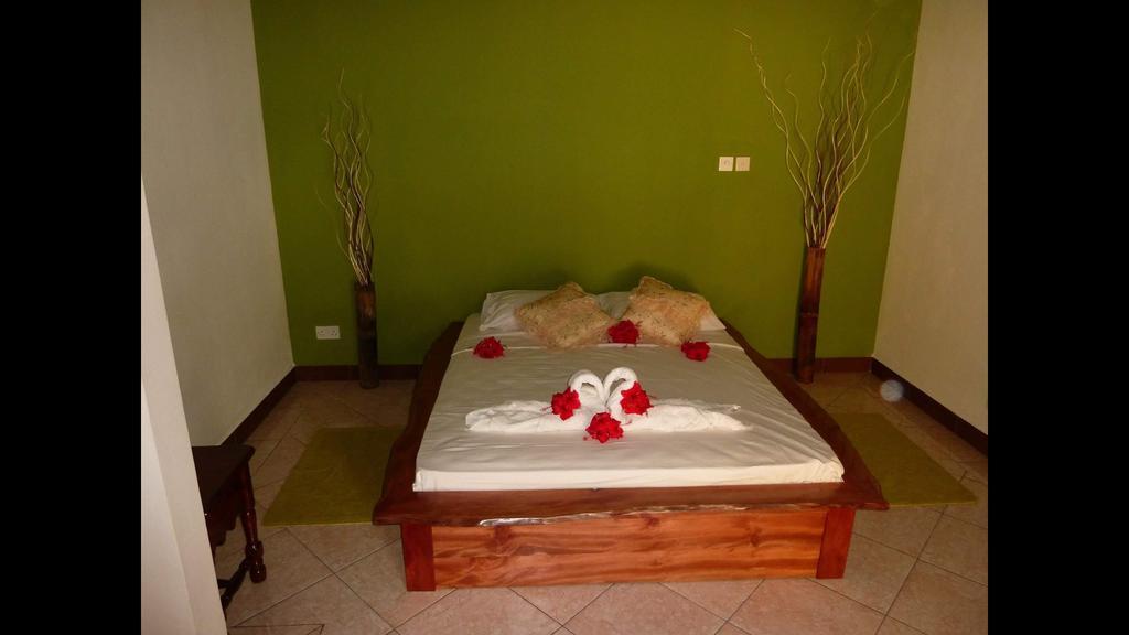 Отель Belle Amie Self Catering Ла-Диг Экстерьер фото